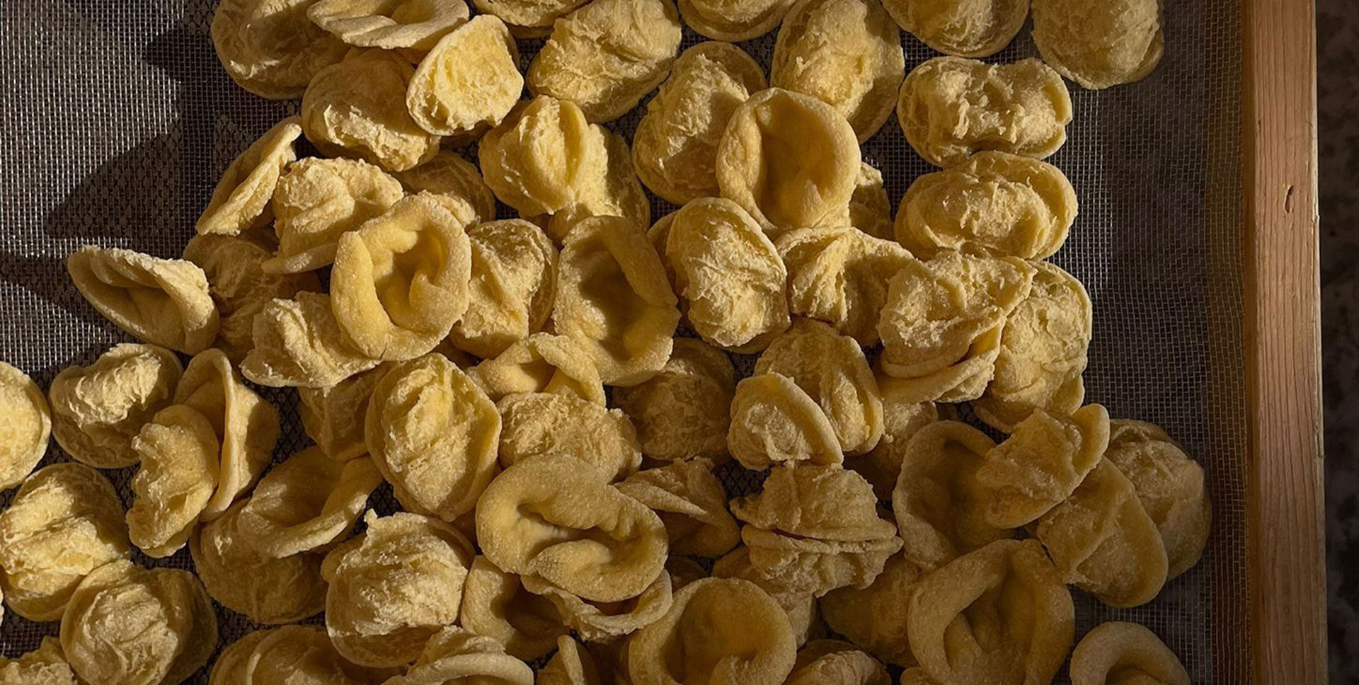 LE ORECCHIETTE DI NUNZIA, LA REGINA DI BARI VECCHIA